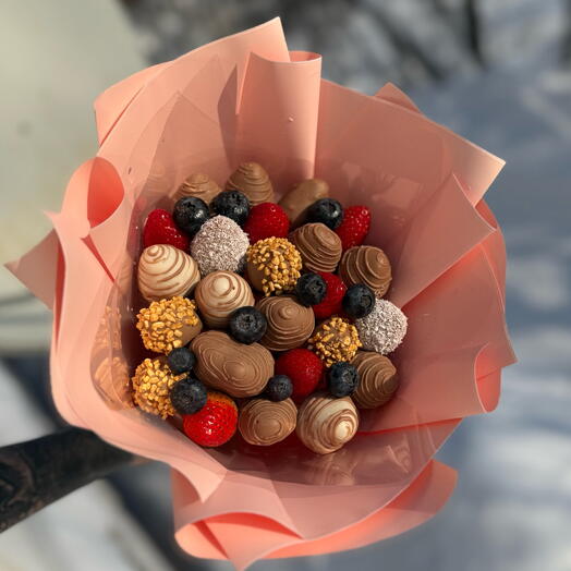 Букет клубнично-голубичный🍓