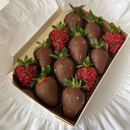 Клубника в шоколаде 12шт🍓
