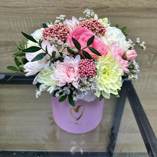 Композиция с розовыми озотамнусами