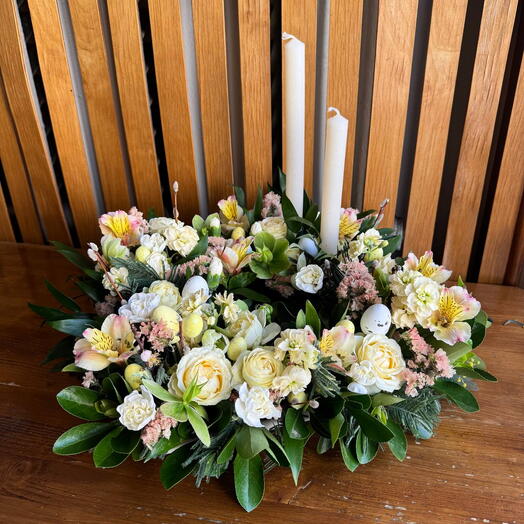 Пасхальная композиция с высокими свечами П14