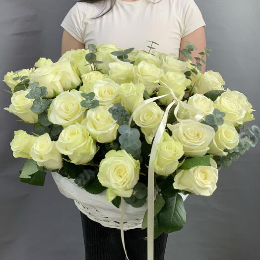 Корзина из 51 розы «Мелодия любви»