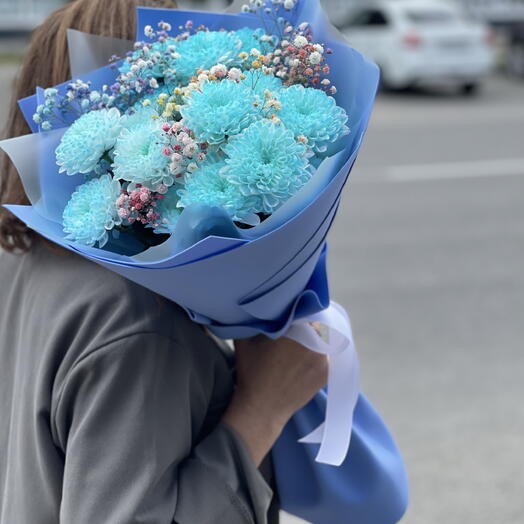 Яркий букет хризантем