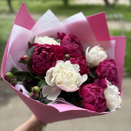 9 пионов