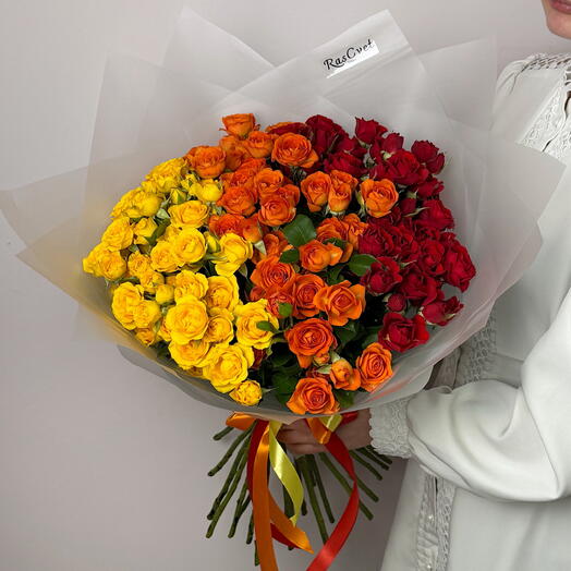 Букет из Кустовых Роз 29 штук