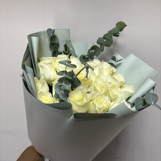 Букет из белых роз