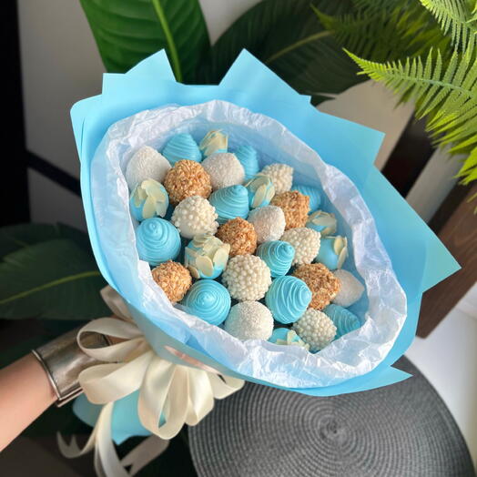 Всё клубнично 400гр 🩵🤍🍓