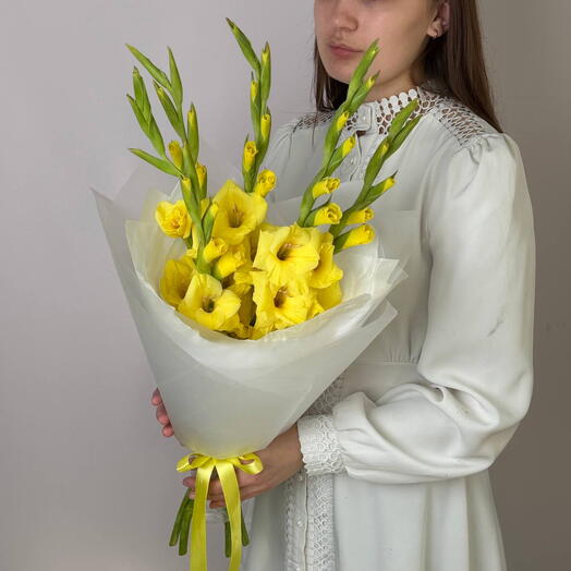 Букет Желтых Гладиолусов