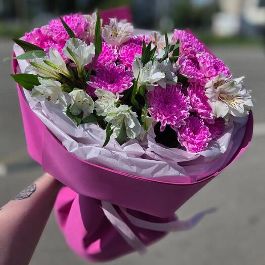 Букет микс с альстромерией и кустовой хризантемой