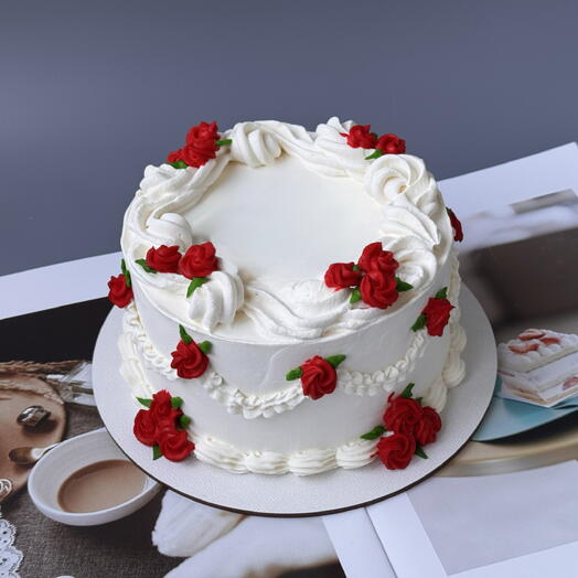 1 кг Белоснежный торт с 3D-розами