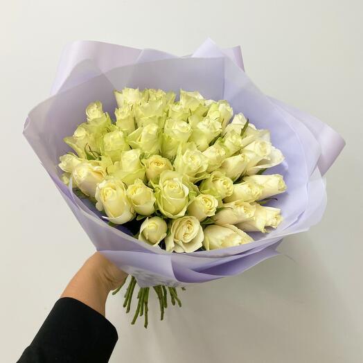 35 white roses