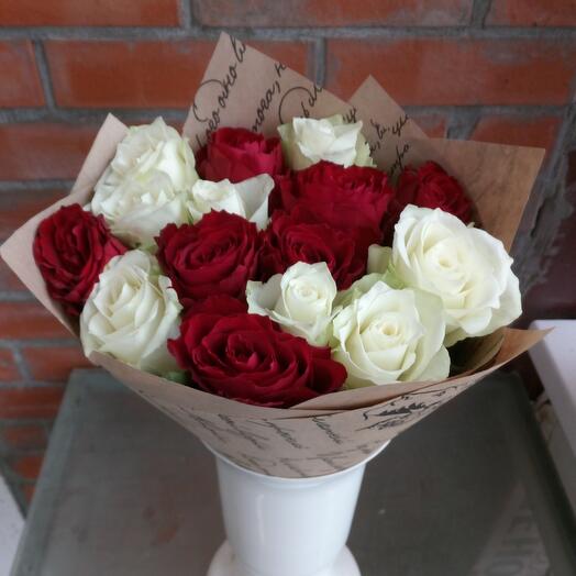 "RED WHITE MIX" 15 roses