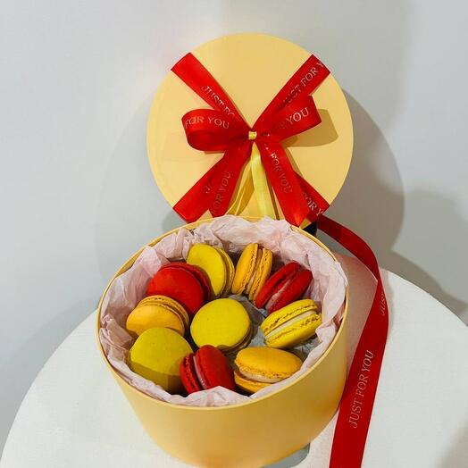 Bolo Macaron Macaron em caixa de presente