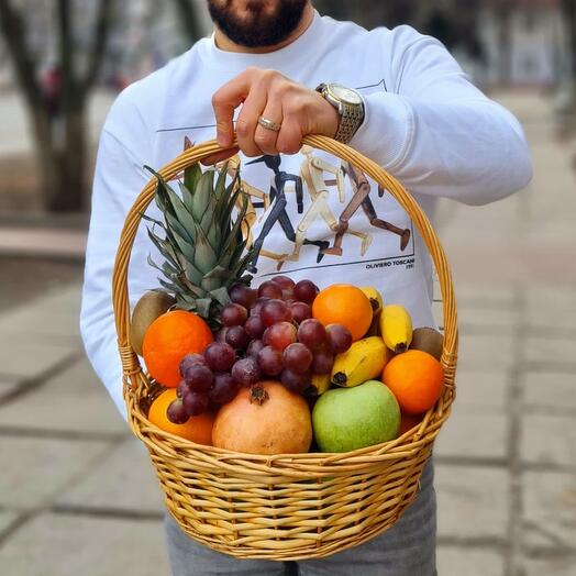 Классическая корзина фруктов