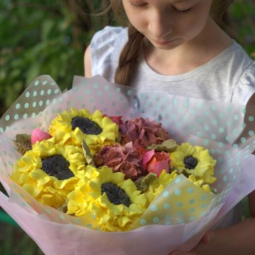 Bouquet of marshmallow flowers