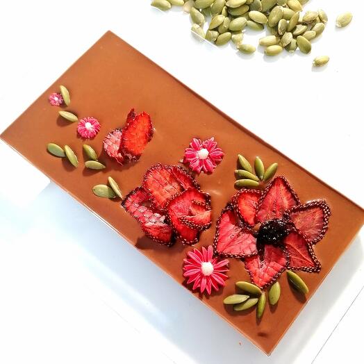 Плитка молочный Callebaut с сублимировпнными ягодами
