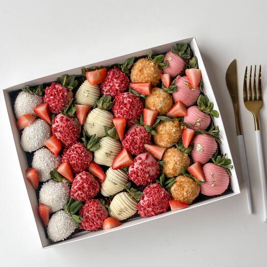 Клубничный бокс "Сладкий ноябрь"