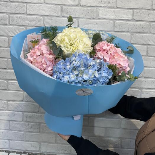 Букет из гортензий