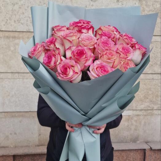 25 голландских роз стильно