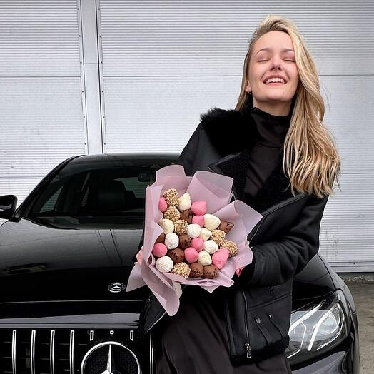 Букет М из клубники в шоколаде 11