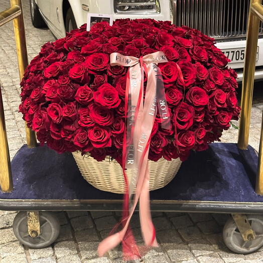 501 roses basket