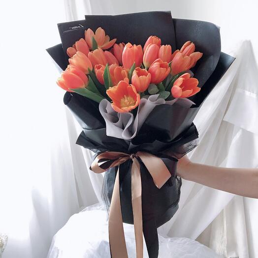 20 Orange Tulips