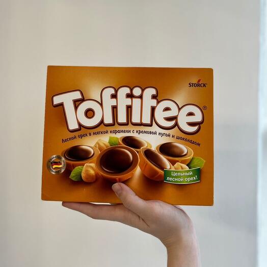 Коробка конфет «TOFFIFEE»