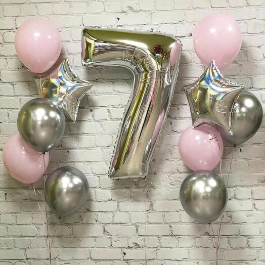 Helium balloons in fountain 18 (11 balloons)