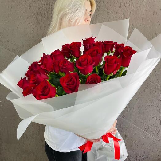 Букет из красных роз 25шт