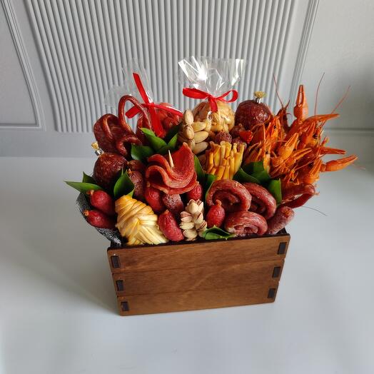 Букет из колбас и раков 1