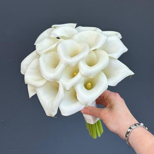 Свадебный букет белые каллы Luxury Flowers