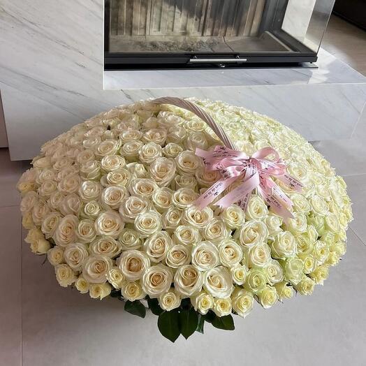 Корзина с цветами 301 Роза 🤍