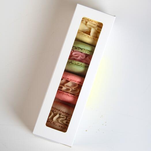 Подарочный набор макарон (макаронс) с клубникой, карамелью, земляникой, лимоном