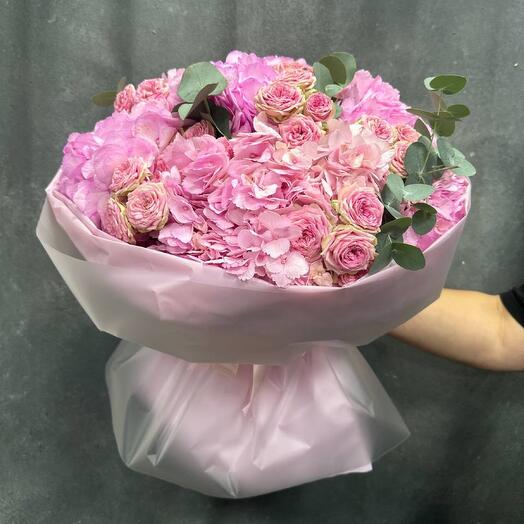 Букет с кустовой пионовидной розой 🌸