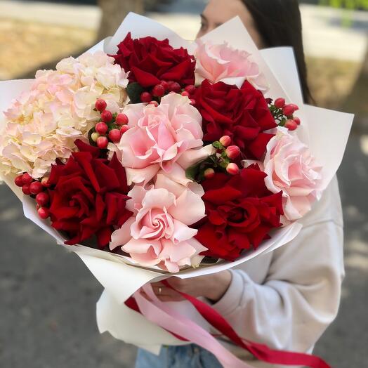 Авторский букет для тех, кто влюблён
