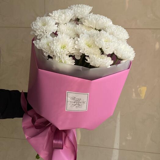 Crisantemos en decoración rosa