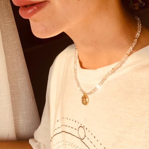 Колье из ювелирного  стекла с подвеской