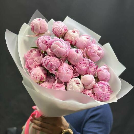 Букет из пион Сара бернард