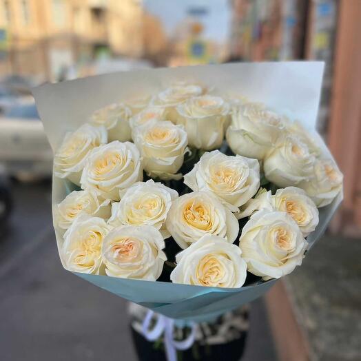 Букет пионовидных шикарных  роз