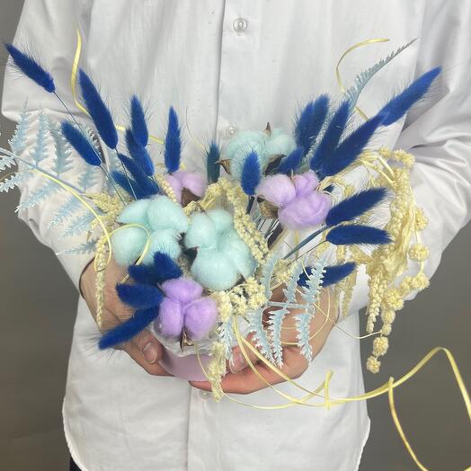 Композиция из сухоцветов