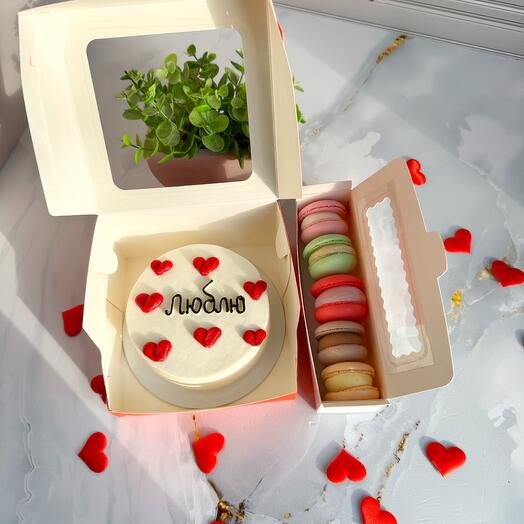 Набор сладостей Бенто торт + макаронс в подарок девушке, маме на день матери