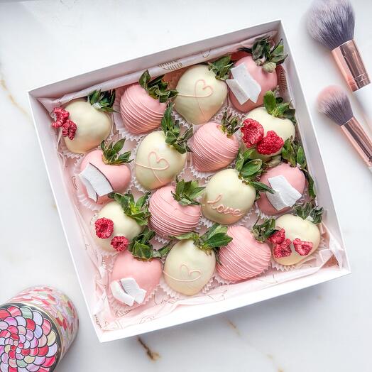 Клубника в шоколаде Love 16-20 штук