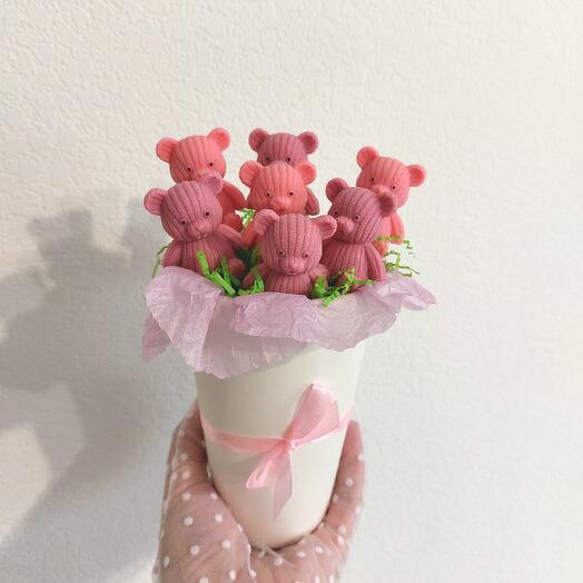 Мыльный букет с вязанными мишками
