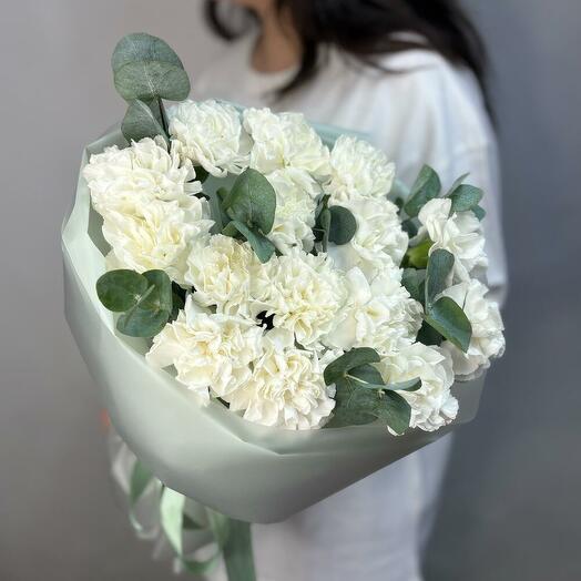 Bouquet of white dianthuses with eucalyptus