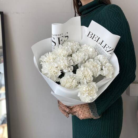 Bouquet of 15 white carnations