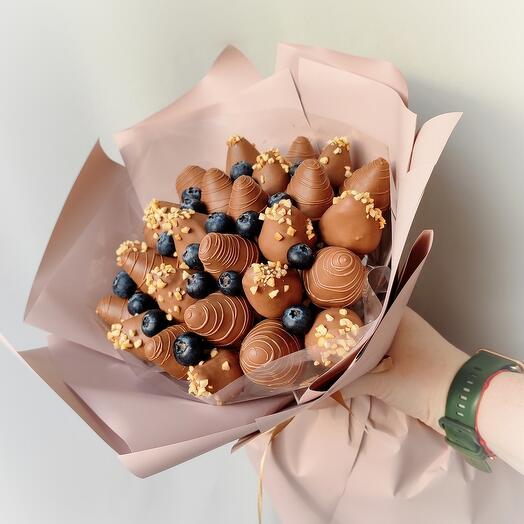 Ramo clásico con fresas cubiertas de chocolate