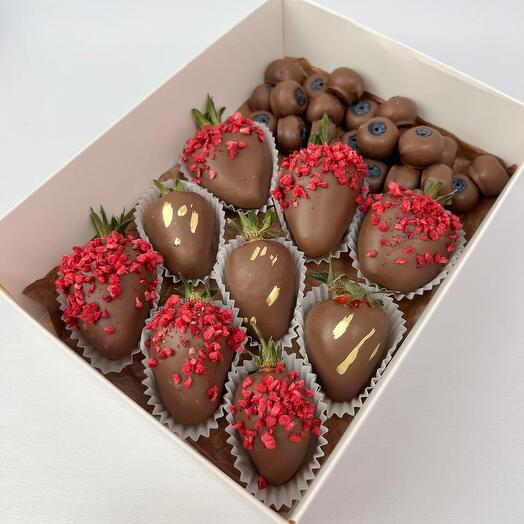Клубника в шоколаде от Klybnika Berry