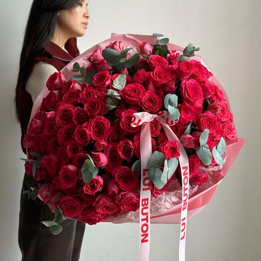Букет "51 ярких кустовых роз"