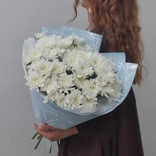 Шикарный букет белых хризантем