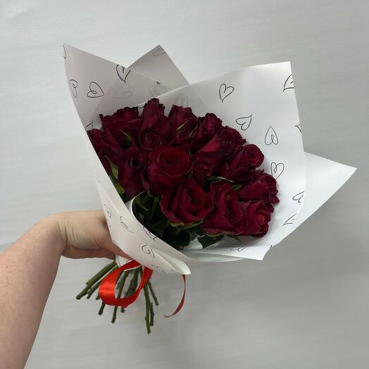 Монобукет 14 - красные розы 40 см, 15 шт