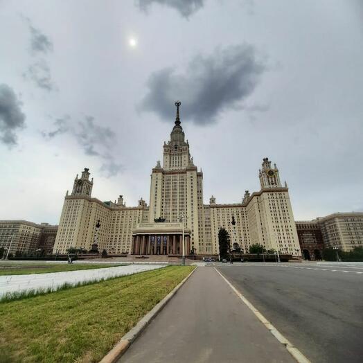 Электронный подарочный сертификат на экскурсию Семь сестер: тайны московских высоток